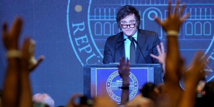 El triunfo de Milei en Argentina podría cambiar el rumbo de las relaciones bilaterales con Venezuela