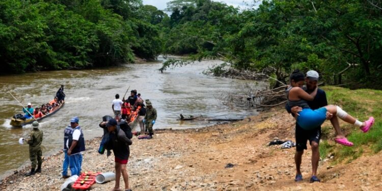 Las 5 principales noticias de Venezuela hoy: Movilidad Segura llega a Ecuador, la liberación de presos de EEUU, y más
