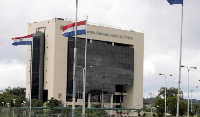 Conmebol argumentó que solo la Fifa puede sancionar actos de violencia y xenofobia (Comunicado)