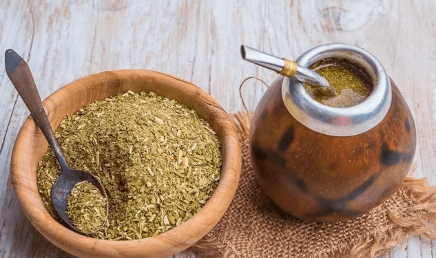 ¿El yerba mate para suplir al café? Un festival argentino en París enumera sus beneficios