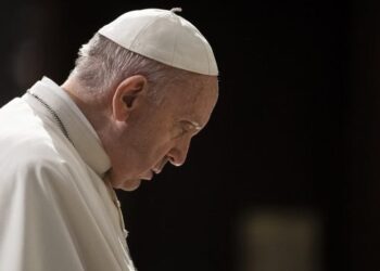 El papa Francisco, con dificultades para respirar y debilitado por una gripe
