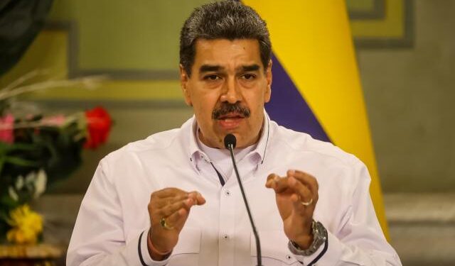 Temen que Maduro suspenda las elecciones presidenciales de 2024 a causa de la disputa con Guyana