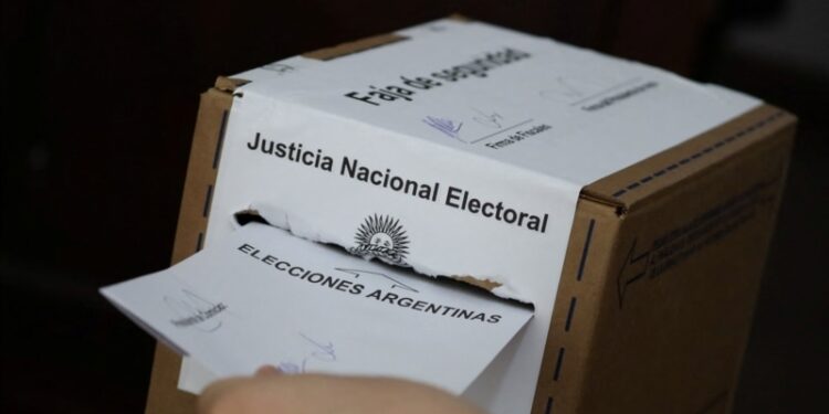 Los argentinos definen a su próximo presidente entre dos modelos de país bien distintos