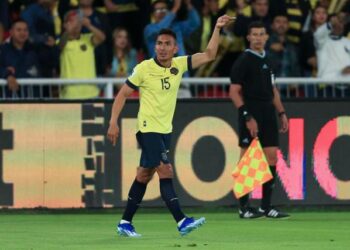 Ecuador volvió a escalar posiciones en las eliminatorias y agravó la crisis chilena