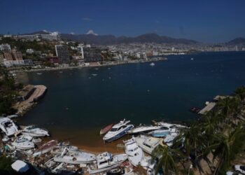 Reactivar el turismo, la prioridad de la población de Acapulco tras el huracán Otis