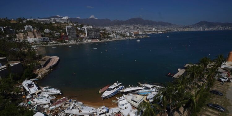 Reactivar el turismo, la prioridad de la población de Acapulco tras el huracán Otis