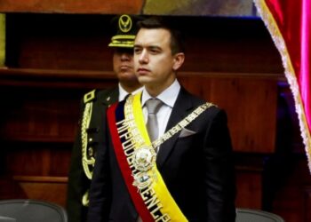 Daniel Noboa asumió la presidencia de Ecuador con el compromiso de trabajar por el crecimiento y la seguridad