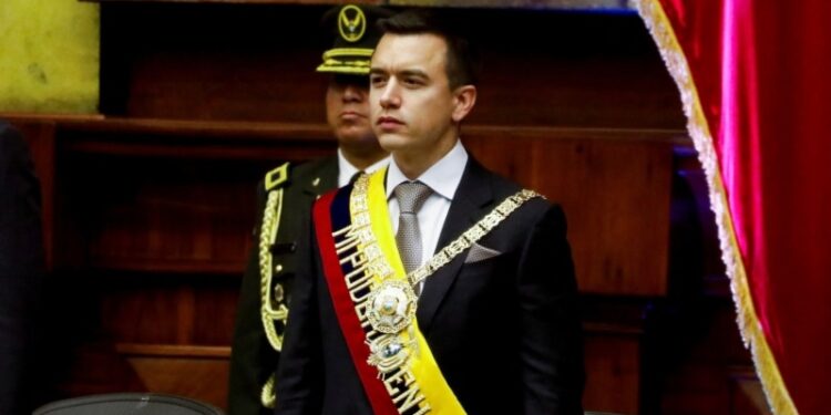 Daniel Noboa asumió la presidencia de Ecuador con el compromiso de trabajar por el crecimiento y la seguridad
