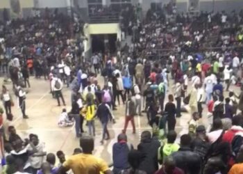 Tragedia en el Congo: casi 40 muertos por una estampida durante reclutamiento del Ejército (Video)