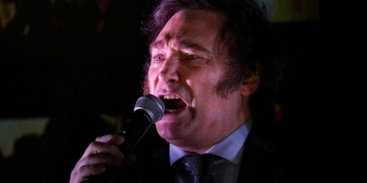 El triunfo de Milei despierta esperanza e incertidumbre entre los argentinos