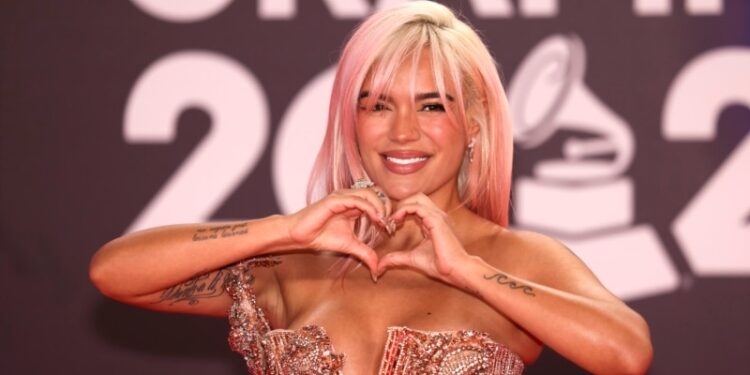 Karol G se lleva el premio al álbum del año en los Latin Grammy