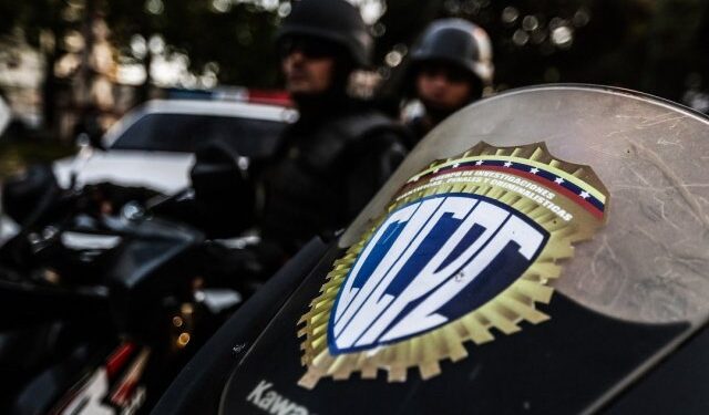 Pandilla profanó adyacencias de iglesia en Valencia, le dio una paliza al sacerdote y huyó con objetos de valor