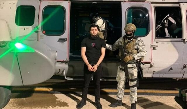 El jefe de escoltas del hijo de “El Chapo” Guzmán llegó a Fiscalía en Ciudad de México