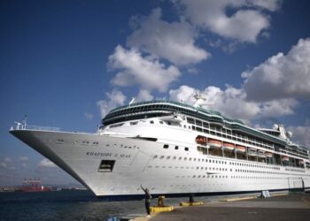 El crucero que prometía recorrer todo el mundo en tres años sufrió un inesperado final