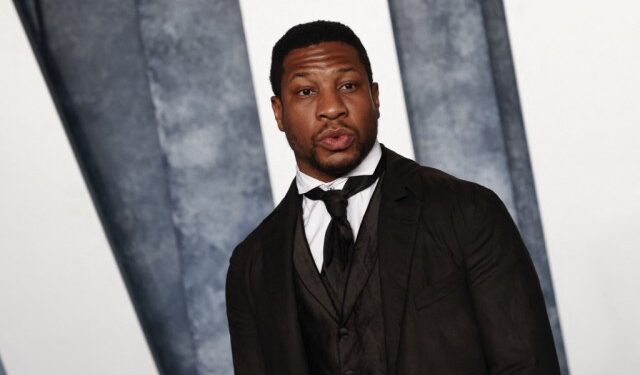 El actor Jonathan Majors es declarado culpable de agresión y acoso a su novia