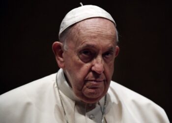 El papa Francisco insta a una nueva tregua y pide “vías valientes de paz” sin armas en Oriente Medio
