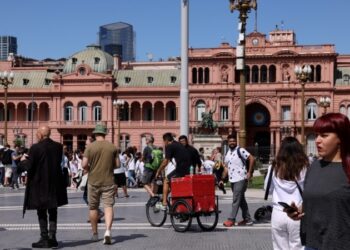 “Sangre, sudor y lágrimas”: Javier Milei lleva a la ultraderecha argentina al poder