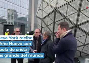 Nueva York recibe el Año Nuevo con la bola de cristal más grande del mundo