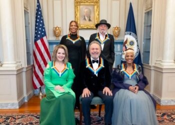 Queen Latifah, Billy Crystal, Dionne Warwick entre los homenajeados por el Kennedy Center en 2023