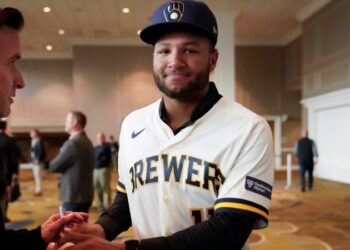 MLB: Venezolano Jackson Chourio firma por $80 millones y 8 años con Cerveceros de Milwaukee