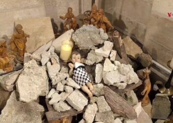 Un Niño Jesús entre escombros envía desde Belén un mensaje solidario a Gaza