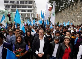 Guatemala: Fiscalía solicita retirar inmunidad al presidente electo Bernardo Arévalo