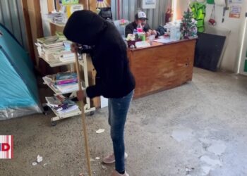 Migrantes en albergues de frontera norte de México dicen que CBP ONE es más lento para ellos