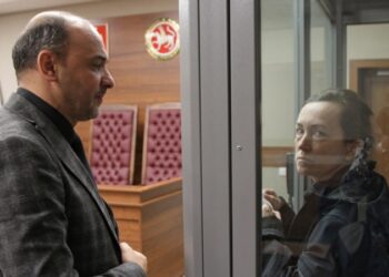 Legisladores instan a gobierno de EEUU que designe como “detención arbitraria» encarcelamiento de periodista en Rusia