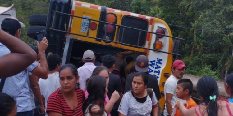 Al menos 16 muertos en accidente de autobús en Nicaragua