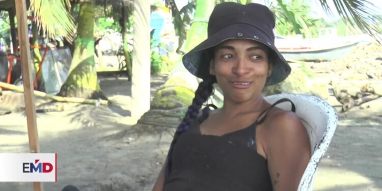 Más de 200 migrantes siguen varados en playas de Necoclí, Colombia