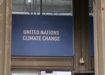 Enfrentamiento sobre combustibles fósiles impide el cierre de la COP28
