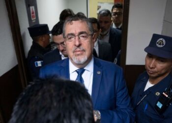 Guatemala: Presidente electo Bernardo Arévalo denuncia a la fiscalía y al juez que arremeten en su contra