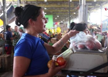 ¿Qué opinan en Argentina de la terapia de shock de Milei y cómo se vive la crisis y la subida de precios?