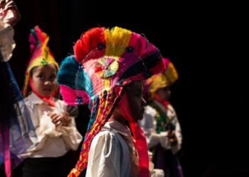 Nicaragüenses en California promueven su cultura