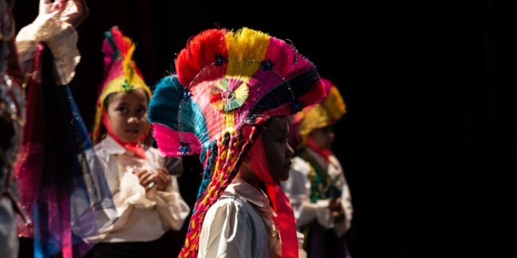 Nicaragüenses en California promueven su cultura