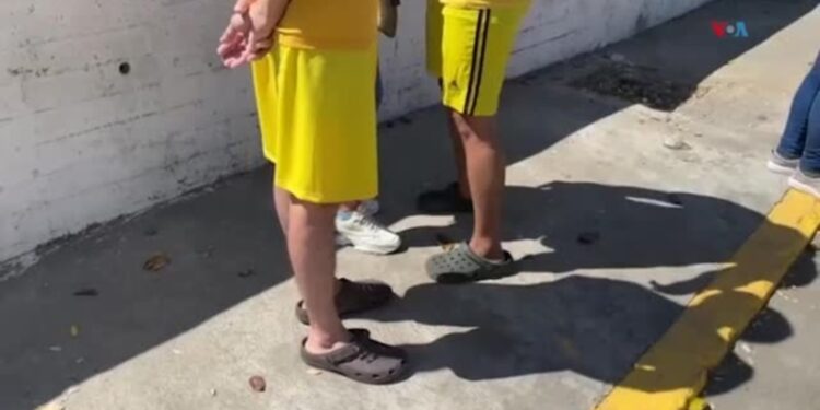 Primeros momentos tras la liberación de sindicalistas venezolanos