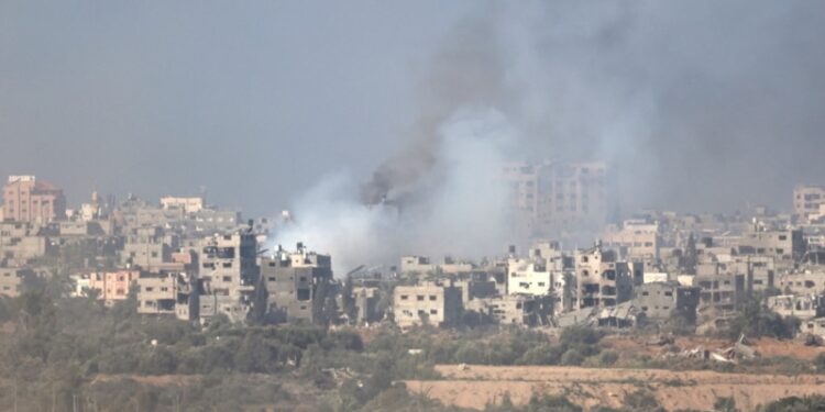 Israel lanza nuevos ataques contra la ciudad de Gaza