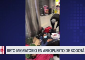 Aumenta crisis migratoria en aeropuerto de Bogotá