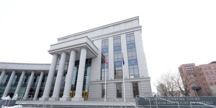 Corte Suprema de Colorado veta a Trump de boleta electoral