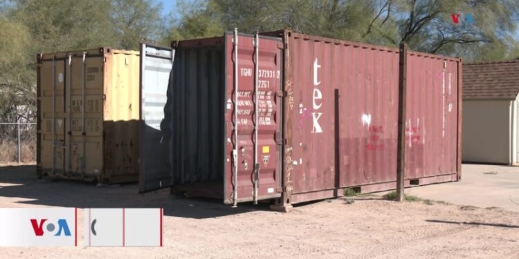 Reconvierten contenedores que formaban muro fronterizo en Arizona