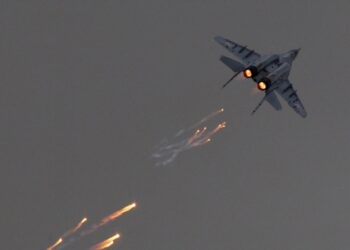 Polonia reporta que objeto desconocido ingresó a su espacio aéreo desde Ucrania