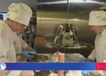 Refugiados ucranianos encuentran trabajo y comunidad en una panadería de California