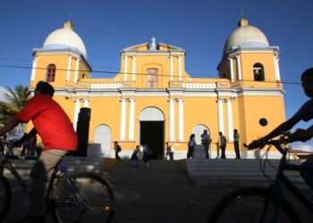 Nicaragua arresta al obispo católico Isidro Mora: medios