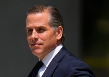 Hunter Biden fue acusado formalmente de nueve cargos fiscales el jueves en California.