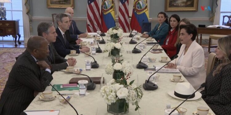 EEUU y el nuevo gobierno de Ecuador sostienen encuentro de alto nivel
