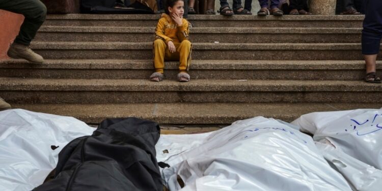 Biden lucha por contener la guerra entre Israel y Hamás mientras el conflicto se extiende en múltiples frentes