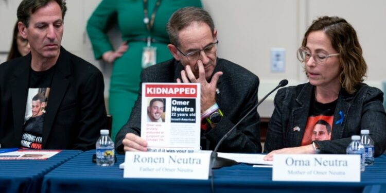 Familias de rehenes de Hamás instan a legisladores estadounidenses a continuar negociaciones
