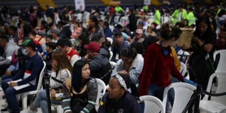 Política migratoria en Colombia ha “cambiado trascendentalmente” bajo el gobierno de Petro: Analistas