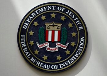 Manuel Rocha: Exembajador estadounidense acusado de ser agente de Cuba