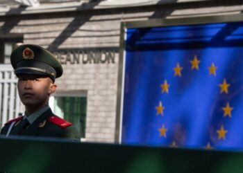 La UE y China celebran cumbre en Beijing en medio de una brecha cada vez más profunda